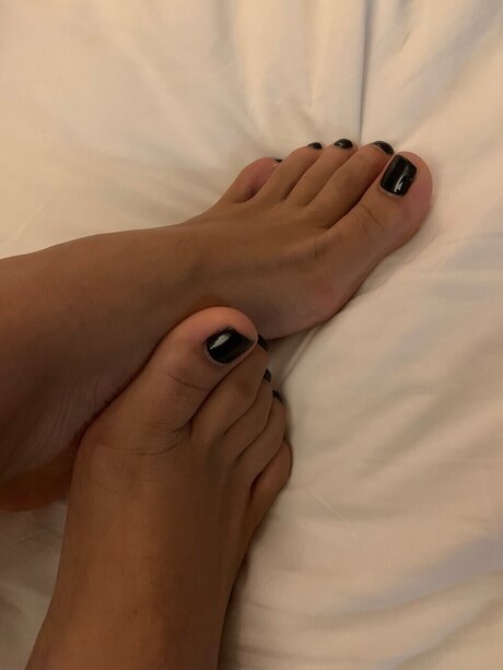 Lilly Skye nudes model image