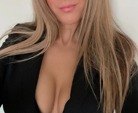 Boobilicious beautiful actress photos