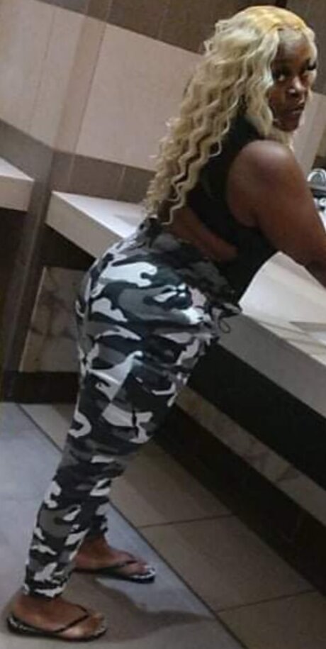 Olivia Armstrong pretty pornstar galleries