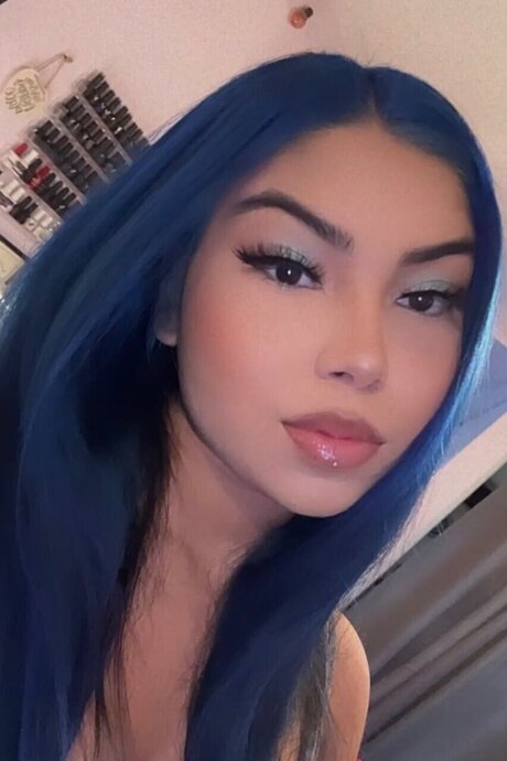 Spicy Mami pornstar erotic img