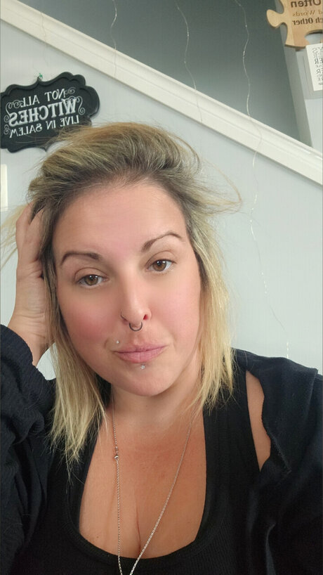 Candi beautiful star pic