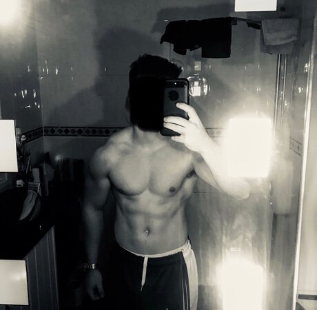 MysteryCox erotic model image