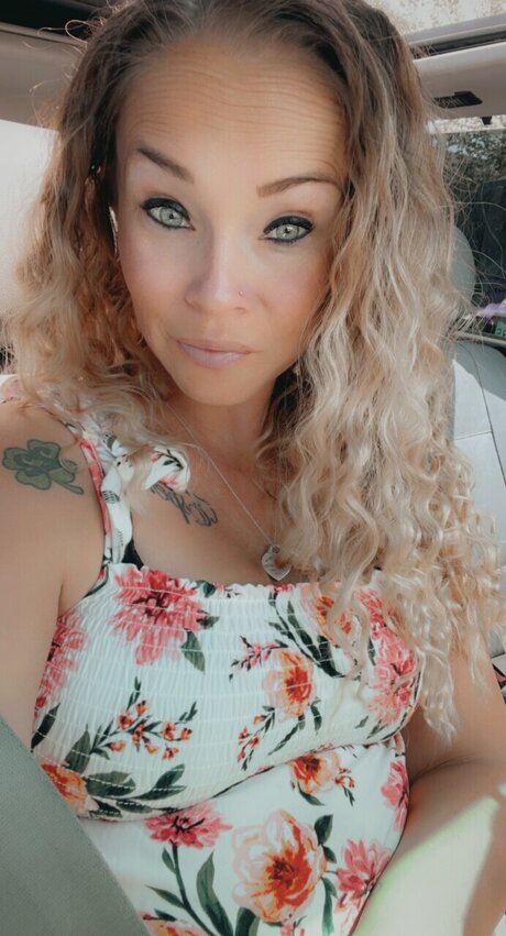 Shana top pornstar img