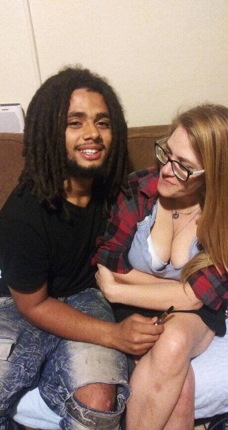 Stookez exclusive model pic