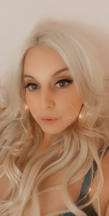 J adore nude actress archive