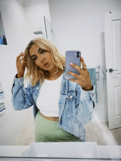 Stella naked star photo