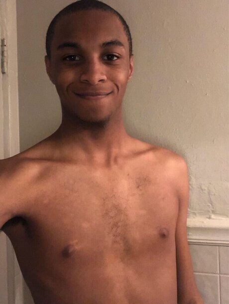 De Angelo star free pictures