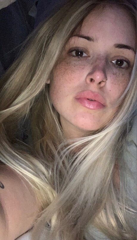 LuckyLilly pornstar exclusive pic