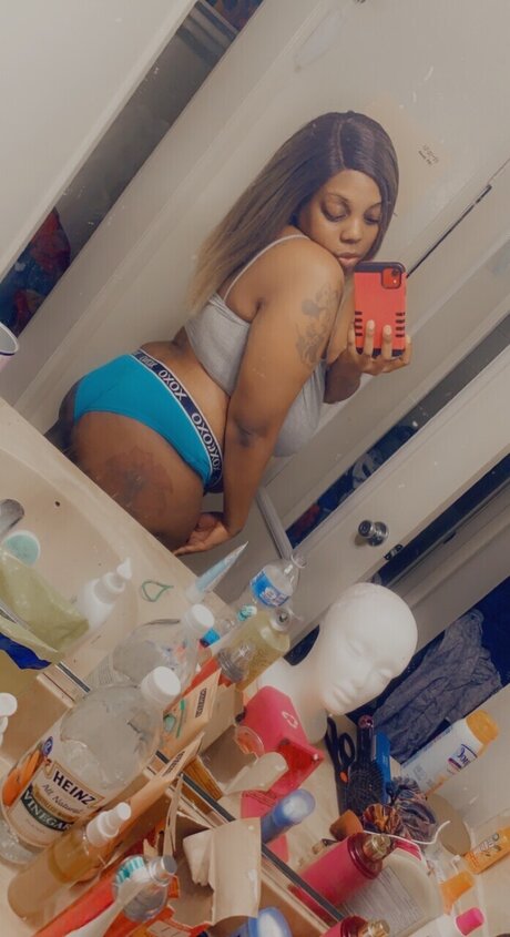 Brown sace model pic