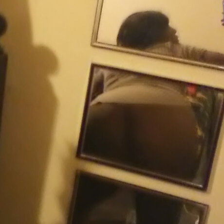 Skuirt Queen sexy model gallery