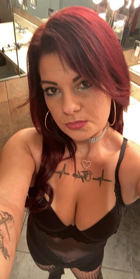 Nicole Marie hot model pics