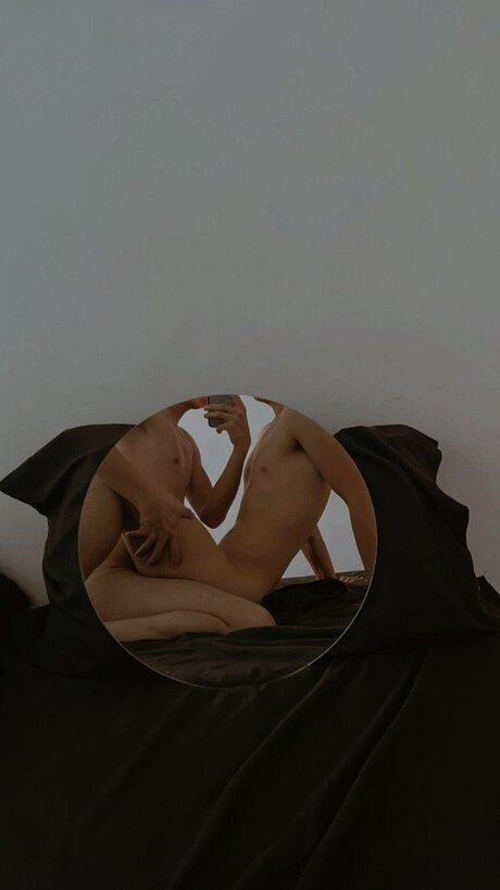 Elchinocaliente pornographic model image