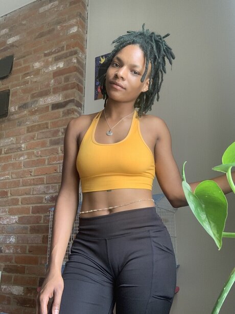 Liah Lotus model hd photos