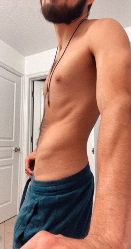 Honeyboyxx adult actress photo