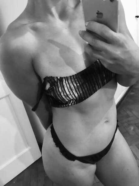 Almendra Voco best actress photo