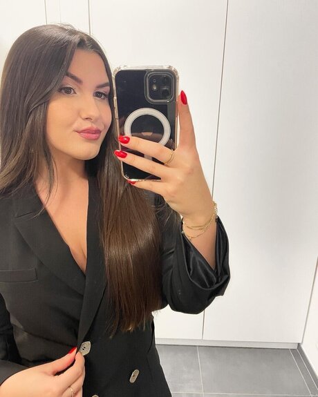 Chaposki high quality pornstar galleries