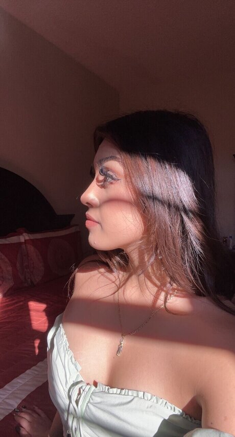 liliana_ model pretty photo