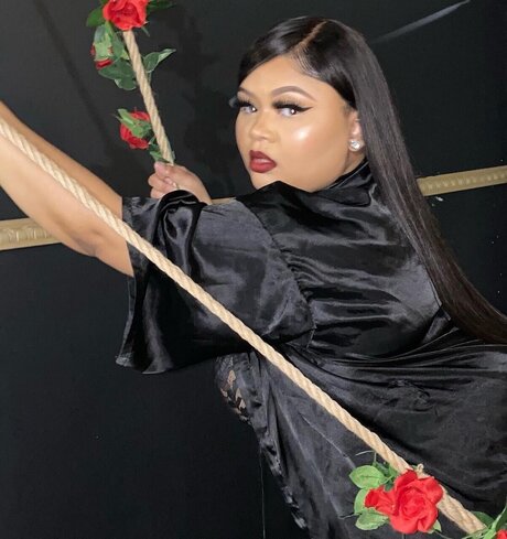 SadeTheMogul xxx actress picture