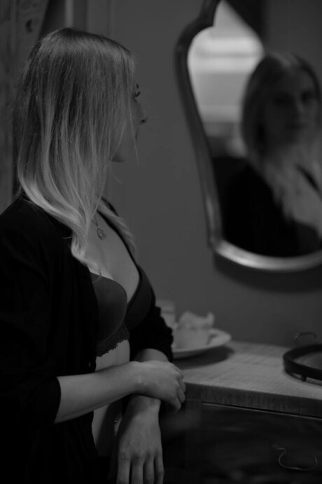 Ros Lile best actress photos