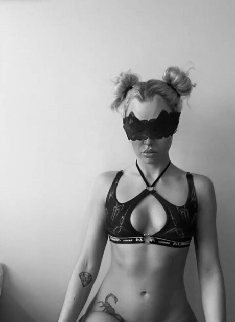 MissPussy adult star img