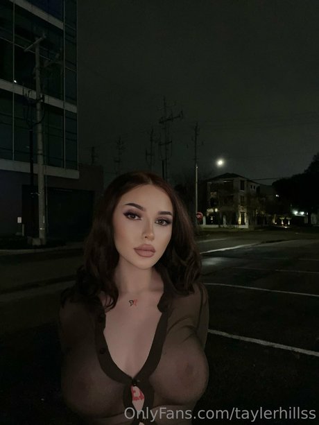 Tayler Hills xxx pornstar pics