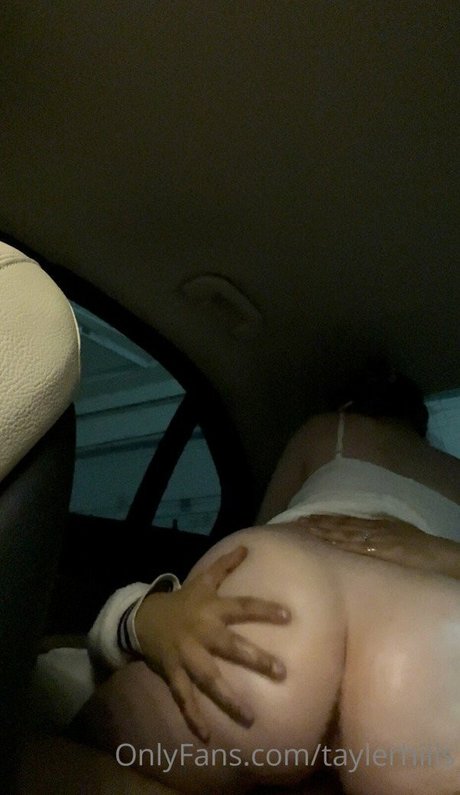 Tayler Hills Profile pic