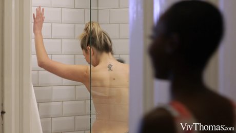 Zaawaadi pornstar sex photo