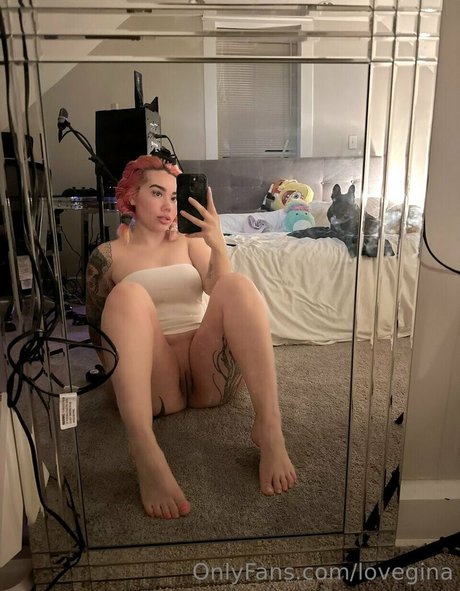 love gina nice model picture