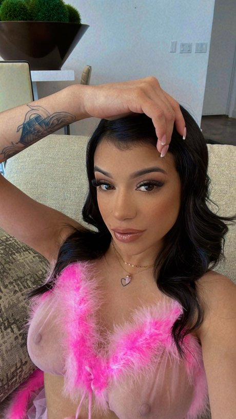 Savannah Sixx pornstar nice gallery