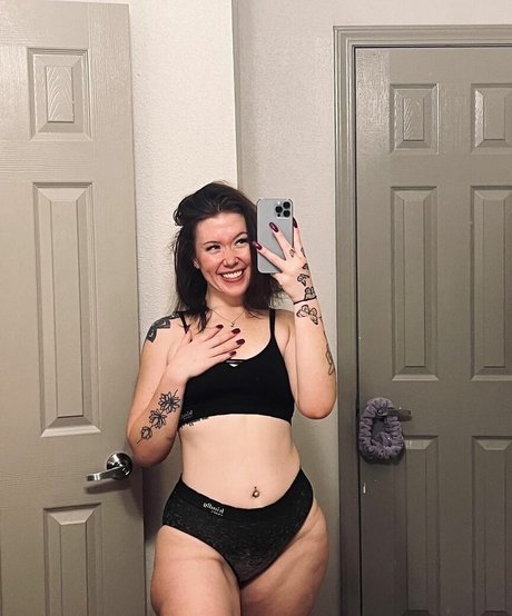 Lex Saige erotic actress photo