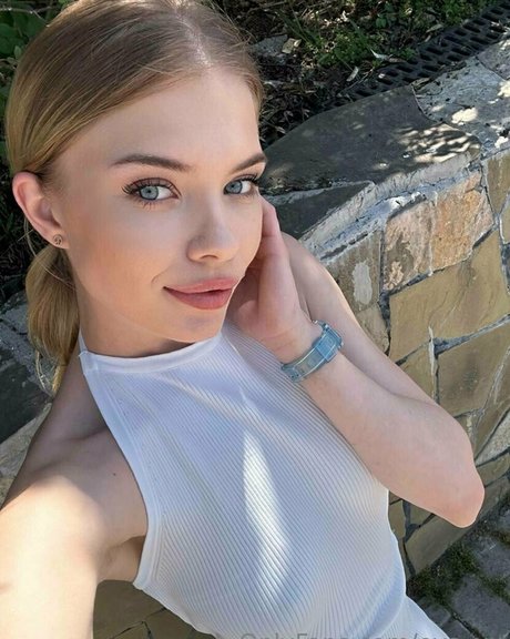 eva xx hot star images