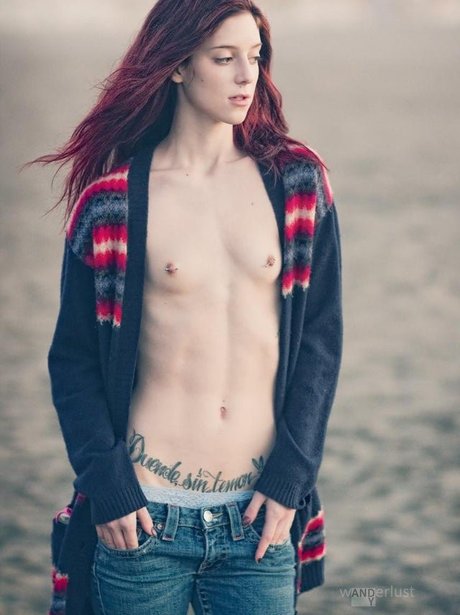 Cam Damage erotic actress images