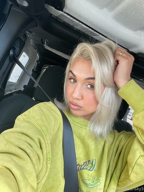 Madisun Sky top model pictures