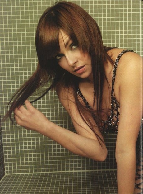 Annie Dufresne art model pictures