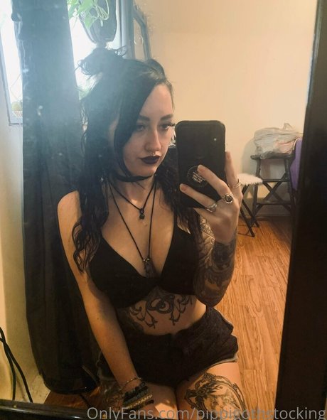 PippiGothStocking sexy star photo