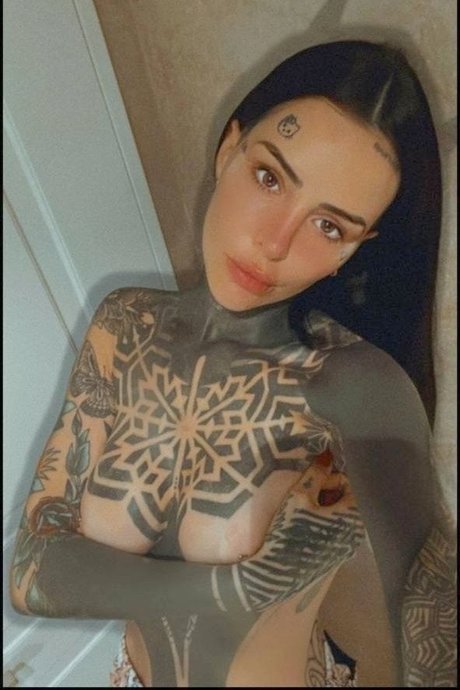 Candelaria Tinelli Profile pic