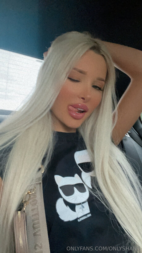 OnlyShams model pretty archive