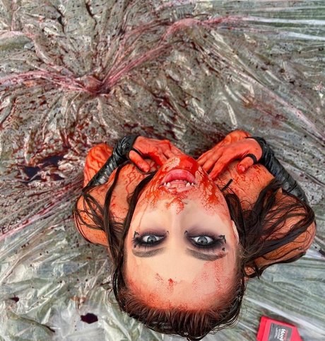 Gia Derza star high quality pictures