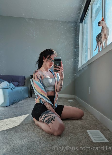 Catziilla model high quality gallery