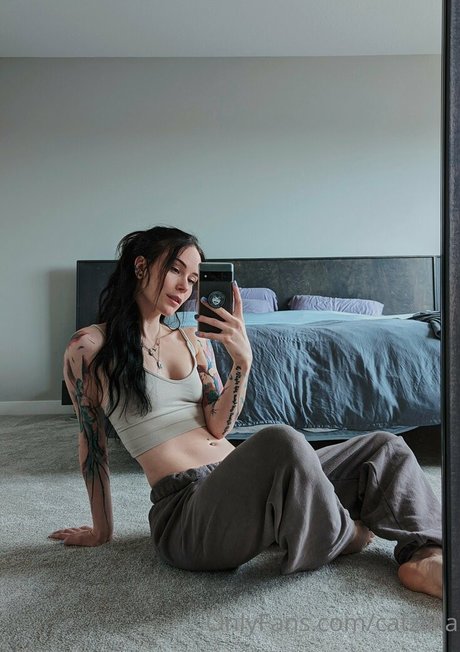 hooters onlyfans beautiful photos