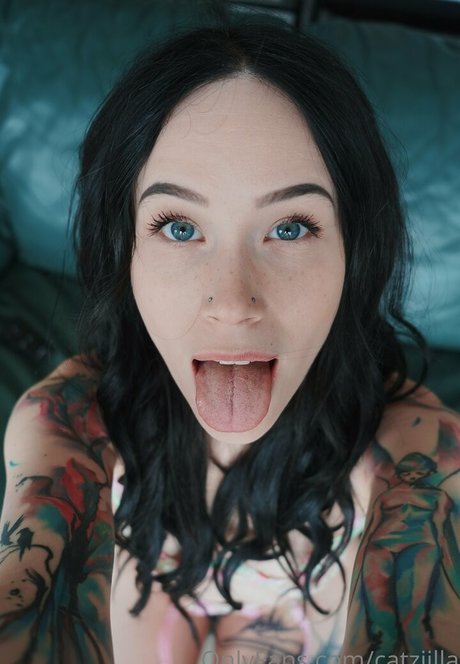 Catziilla erotic actress pic