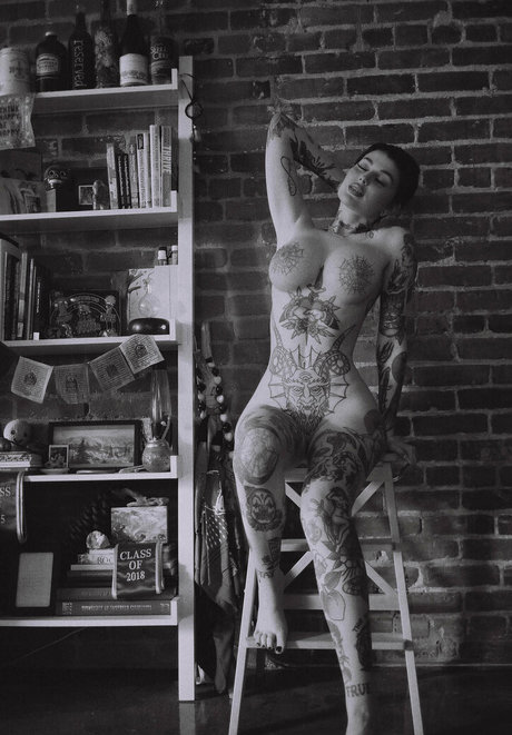 Embodoe model art images