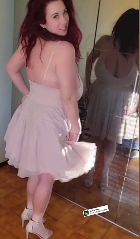 princygiuls model naked picture