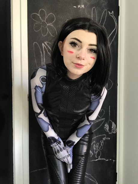 Elefire Grey erotic pornstar gallery