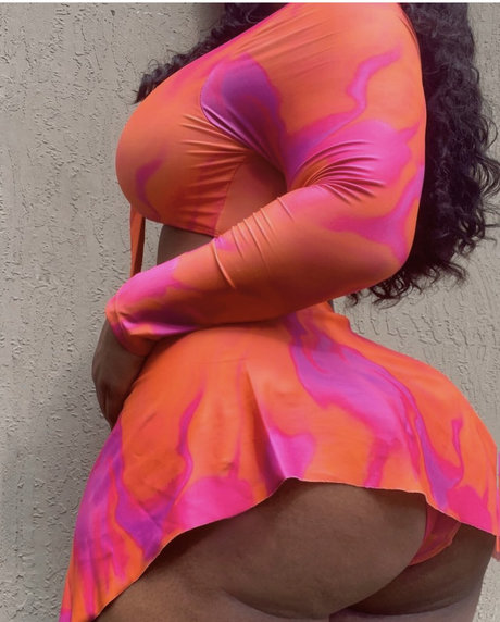 MsixElaaVip model naked photos