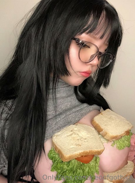 Cclowniac pretty model img