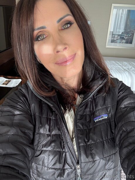 Shay Sights model top pictures