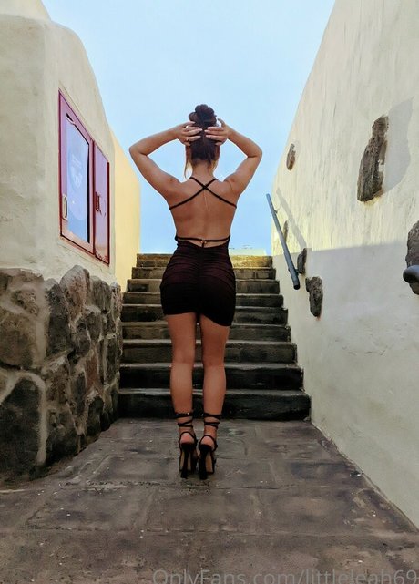 LITTLE LEAH exclusive pornstar images