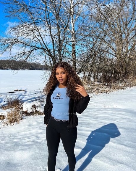 Saleema Mansur star pretty pic