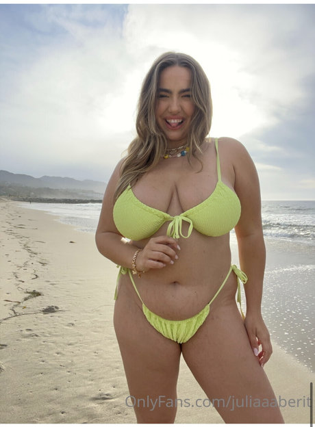 Julia Berit naked star images